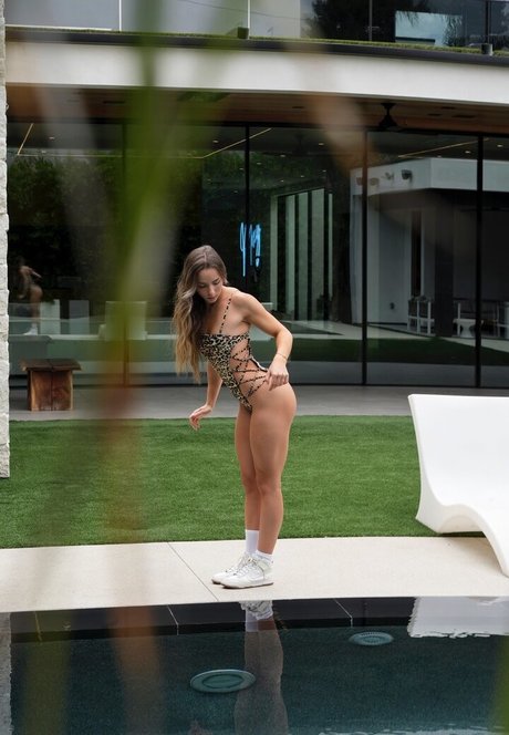 Meelah Robbins sextape onlyfans