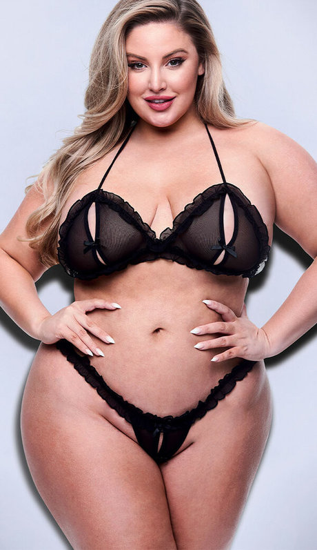 Ashley Alexiss onlyfans leaked nude