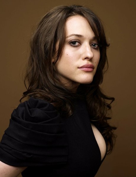 Kat Dennings is on onlyfans