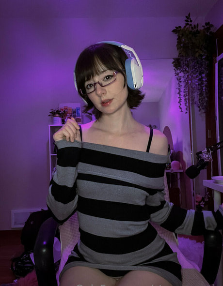 starryxmarie onlyfans nude leak