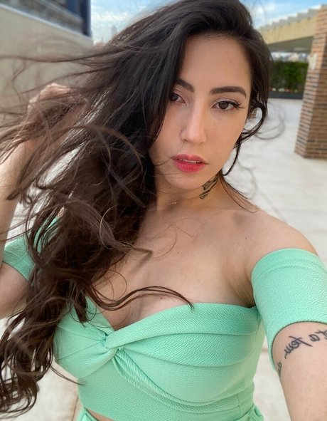 Danielle Vedovelli onlyfans leak