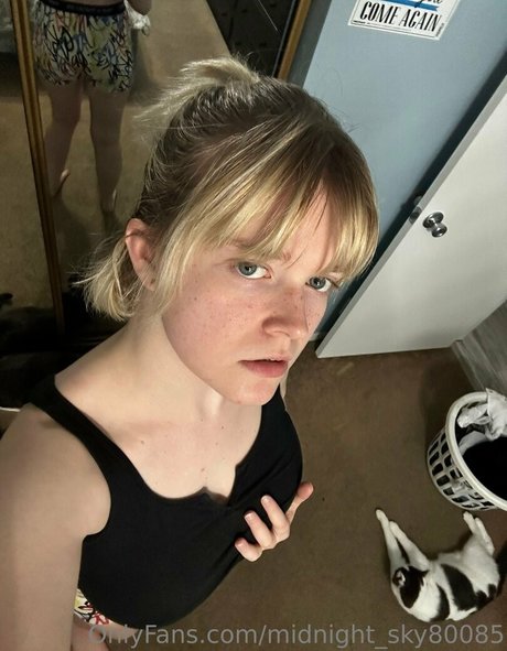 midnight sky80085 onlyfans photos