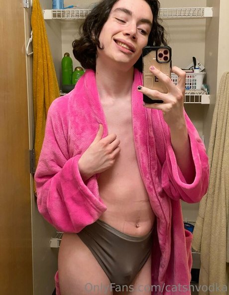 catsnvodka onlyfans naked leaks
