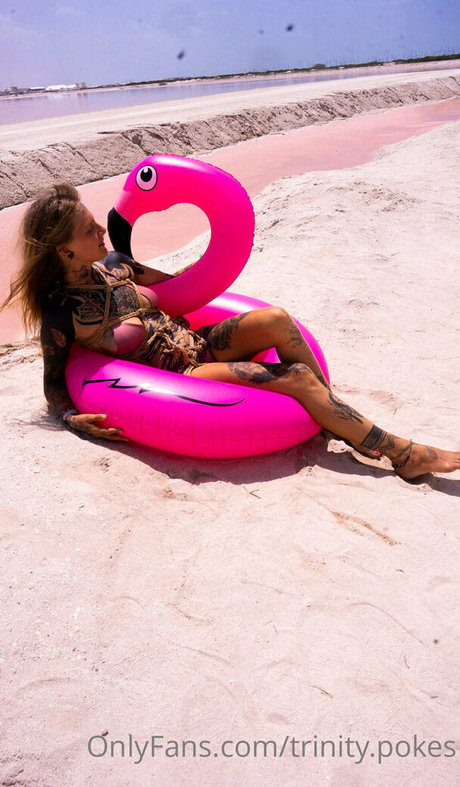 Trinity Eclectic onlyfans public photos