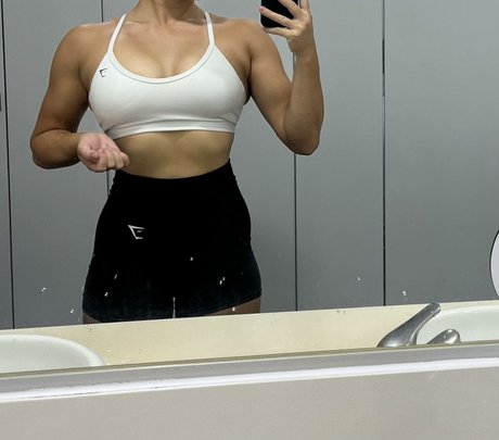 skylarosy onlyfans page