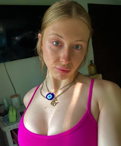 lolcaughtureye onlyfans leaks.