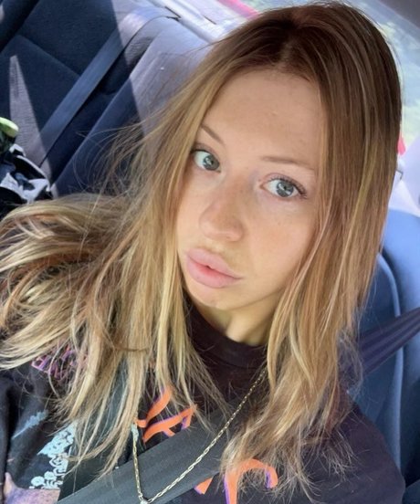 lolcaughtureye Profile pic