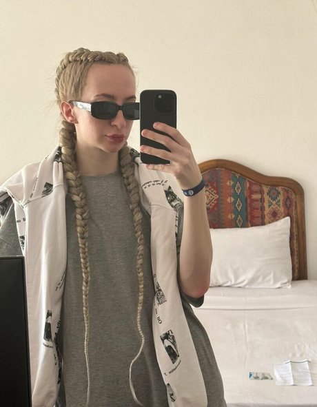 Holy Harlot onlyfans leaked