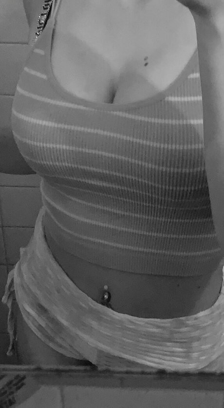 FrontDeskLady porn onlyfans