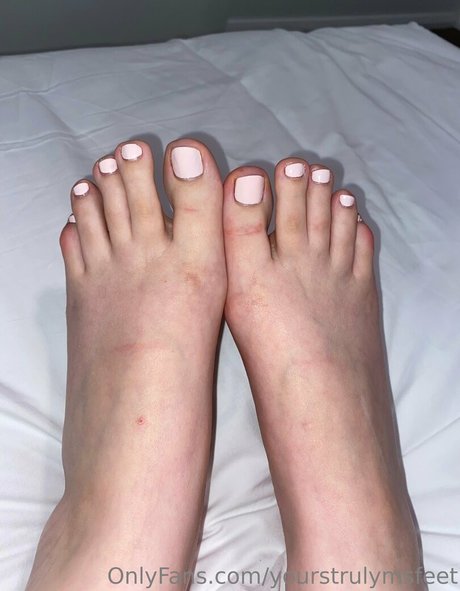 yourstrulymsfeet onlyfans nude content