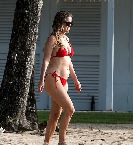 Alice Eve leaked only fans