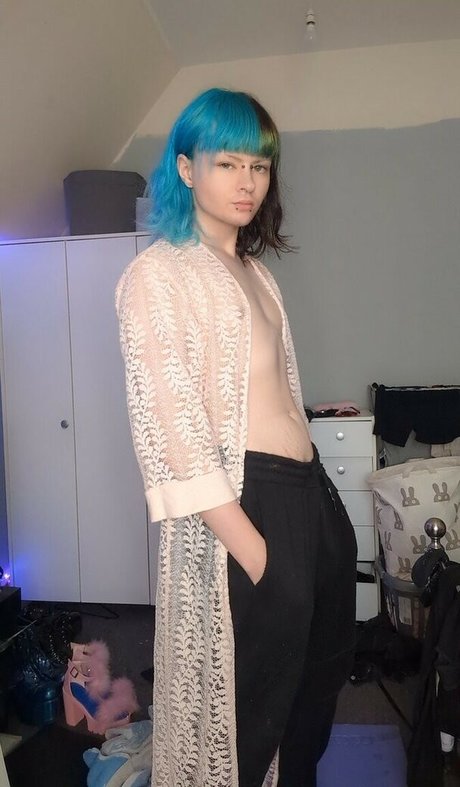 Faye Hizuki ass onlyfans