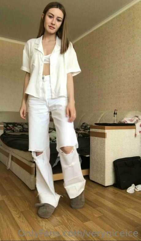 veryniceice onlyfans ass