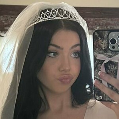 imhollyday hot onlyfans