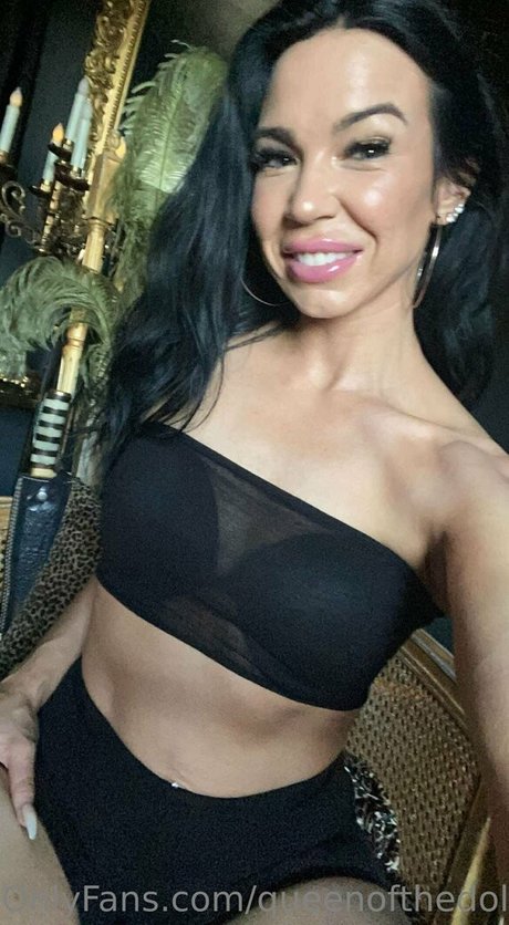 queenofthedollhouse leak onlyfans nude