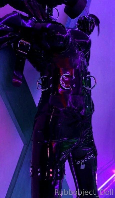 rubbobject doll Profile pic