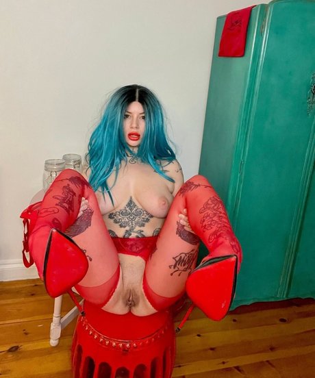 Katsandcrows onlyfans boobs