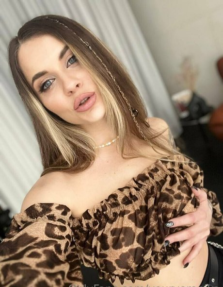 yourveronika onlyfans nudes