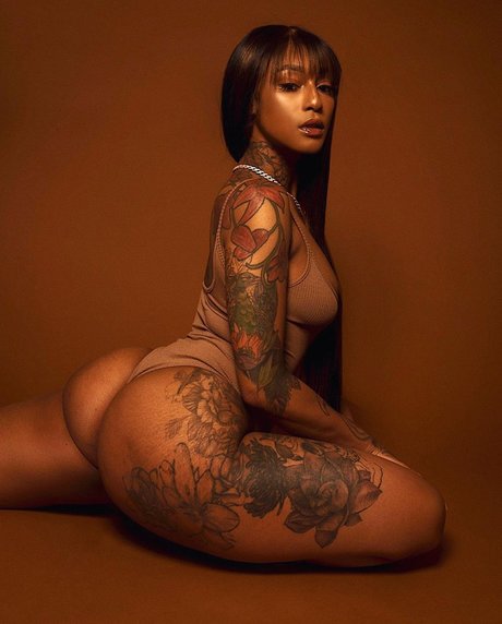 Mizz Twerksum onlyfans leaked dirtyship