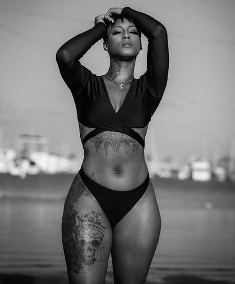 Mizz Twerksum onlyfans leak naked