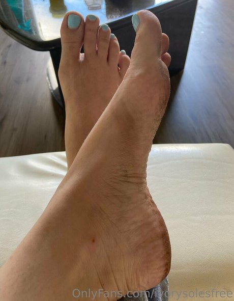 ivorysolesfree onlyfans pics