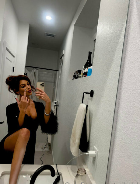 mikahl onlyfans fotos