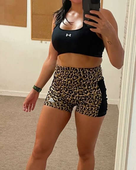 Sara Miller porn onlyfans leaks