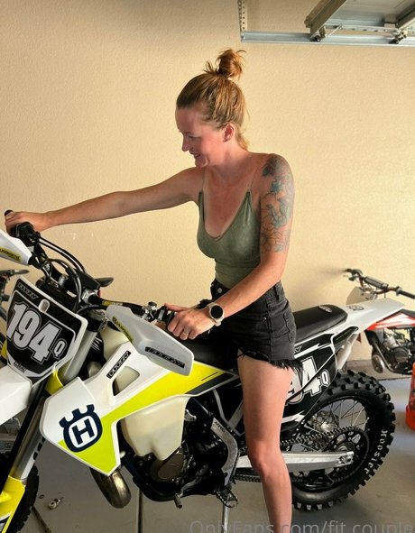 Fitredheadd onlyfans ass