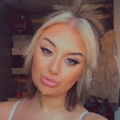 Ellise Clarke onlyfans star