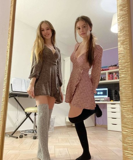 Laura Petrinec onlyfans nude photos