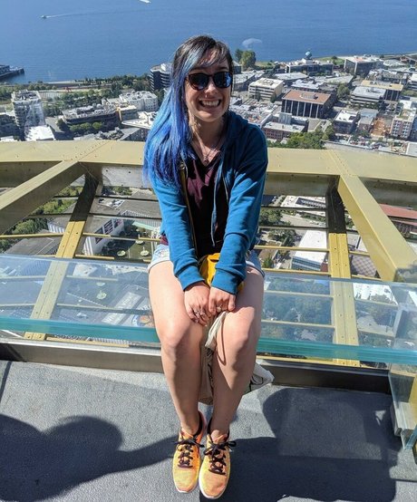 Ellen Rose tits onlyfans