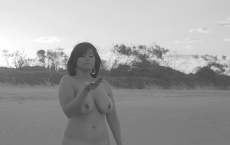 Aiysha Saagar onlyfans sextape leak