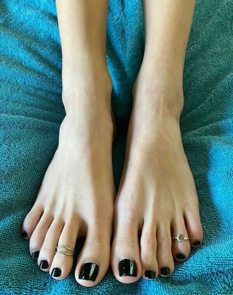 myposedtoes onlyfans porn leaks