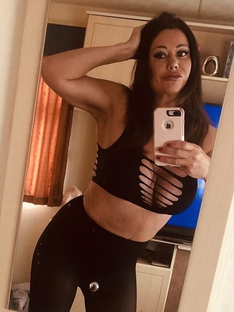mslisaappleton onlyfans leajs