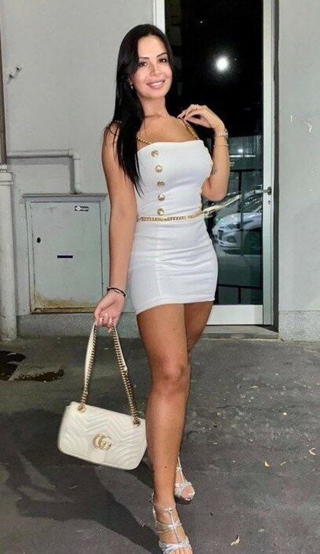 Silvia Iorio nsfw onlyfans