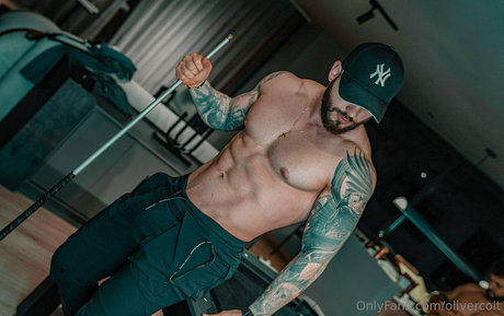 olivercolt onlyfans topless