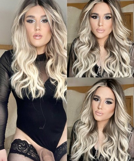 Antonella Moss onlyfans strip tease