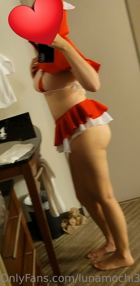 lunamochi322 leaked onlyfans.