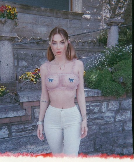 Valentina Fradegrada onlyfans leaked.