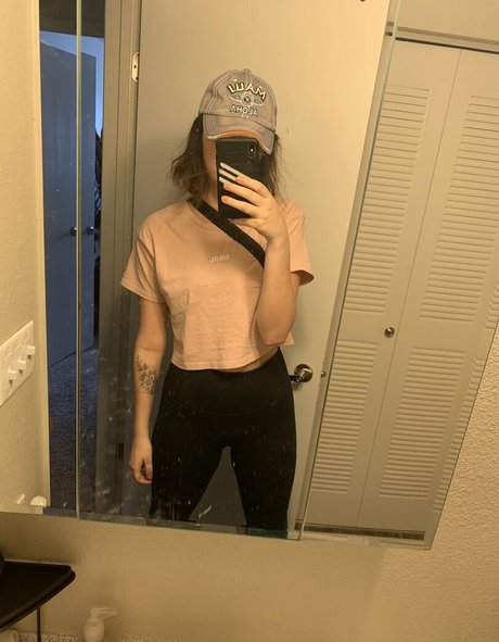 breebunn nude leak onlyfans