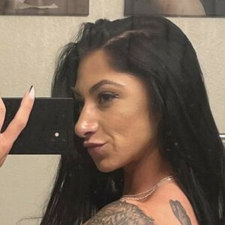 Nathalie Nichols onlyfans leaked tits