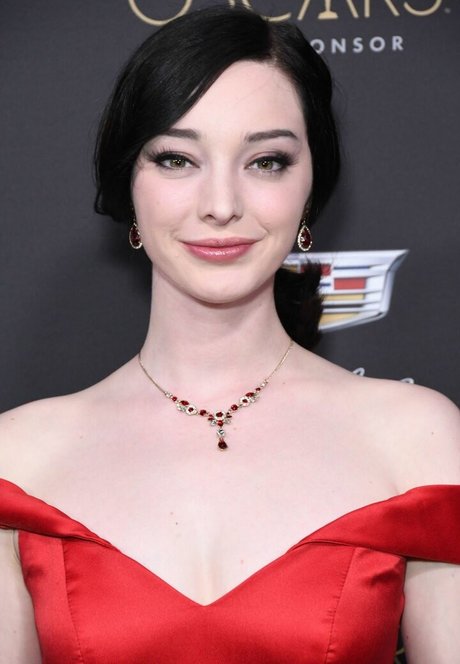 Emma Dumont onlyfans leak sex