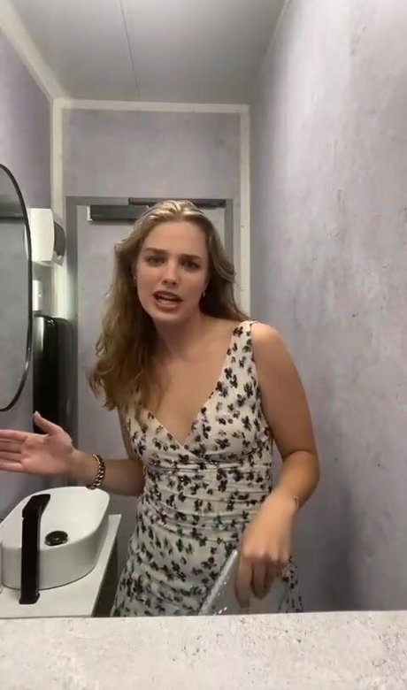 Teagan Croft is on onlyfans