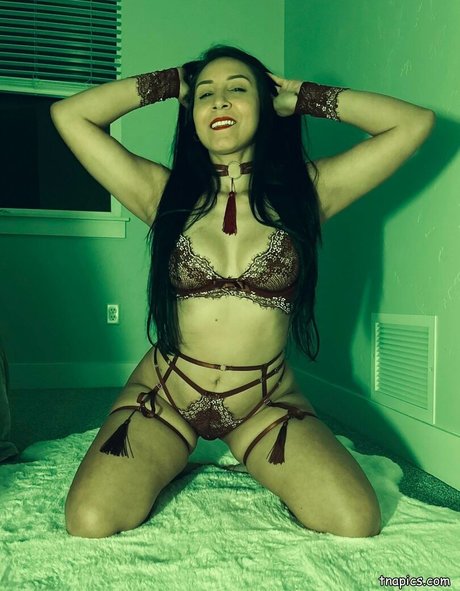 Luna Gonzales onlyfans model