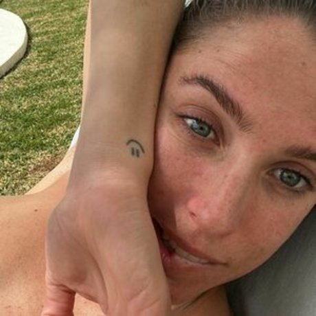 Carlotad26 onlyfans naked leak