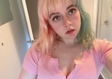 momocoloured onlyfans sexy