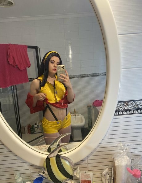 momocoloured only fans nude