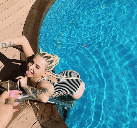 Elif Filyos onlyfans nude tits