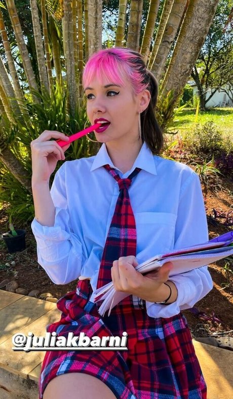 Juliakbarni only fans free