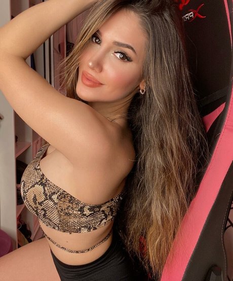 Kardelen Toprak Profile pic